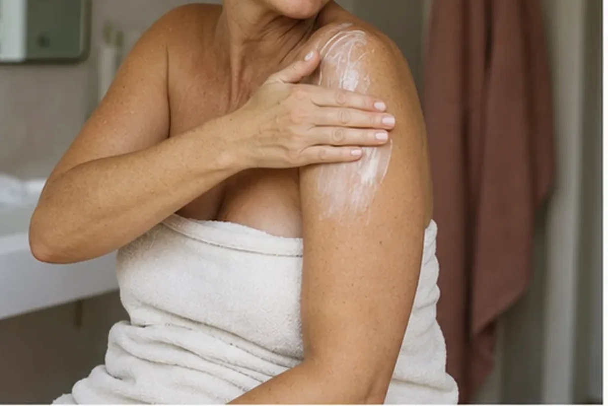 Redaktioneller Beauty-Moment zur Ausgangslage bei Duschgel bei Keratosis pilaris