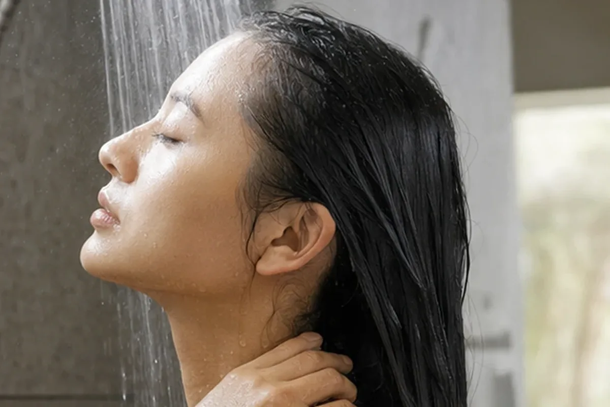 Redaktionelle Detailaufnahme zur Orientierung bei Volumenspray für feines Haar