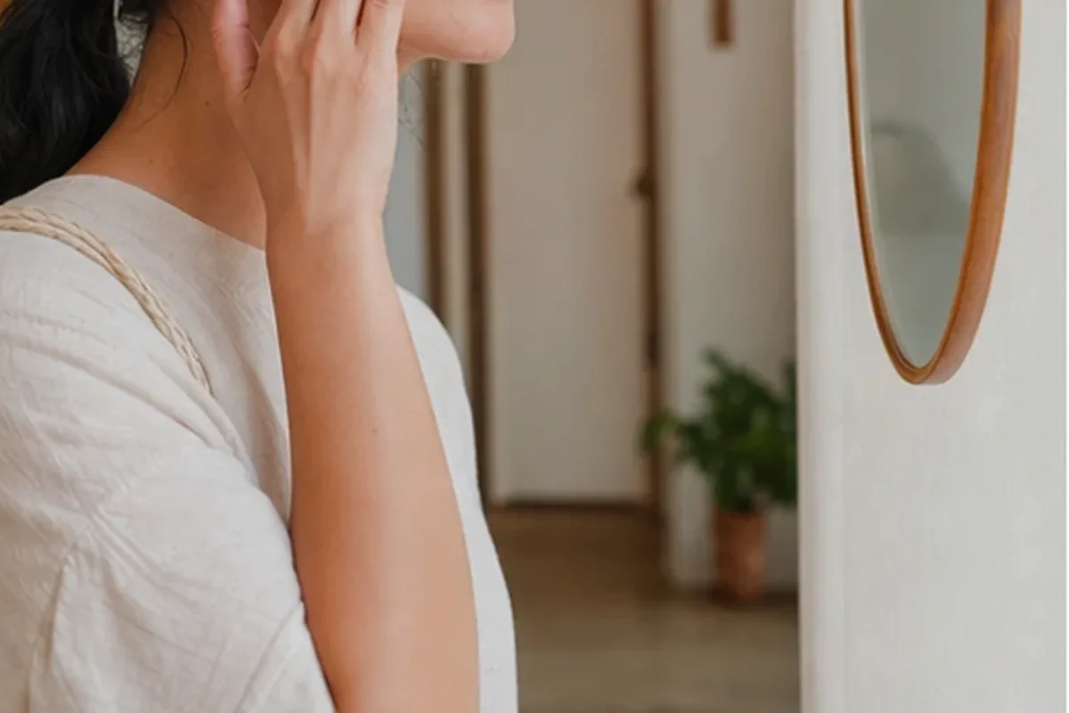 Redaktioneller Beauty-Moment zur Ausgangslage bei Sonnenschutz bei ersten Fältchen