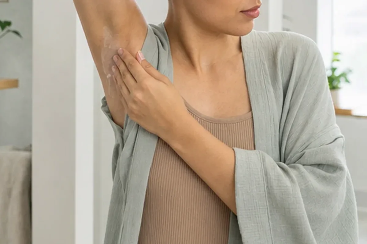 Hochwertige Beauty-Inszenierung zu Auswahlkriterien für Elektrorasierer für empfindliche Haut