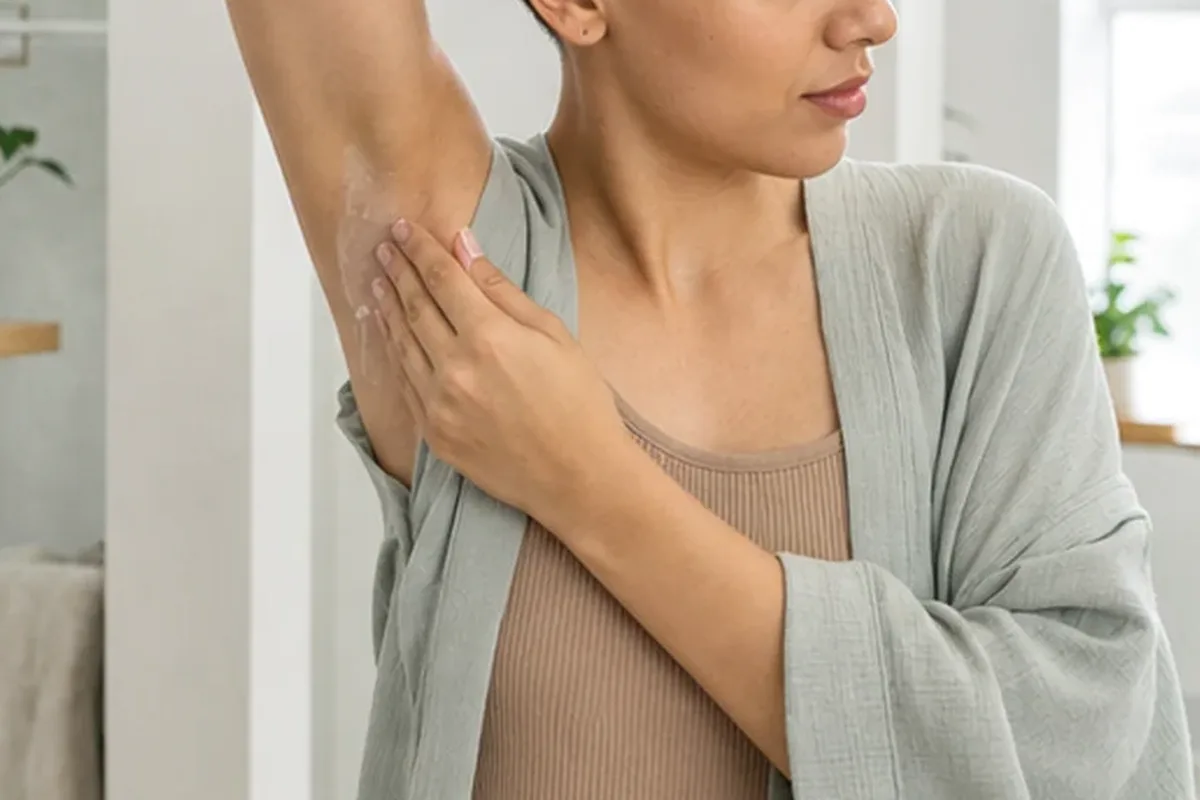 Hochwertige Beauty-Inszenierung zu Auswahlkriterien für IPL-Gerät für die Bikinizone