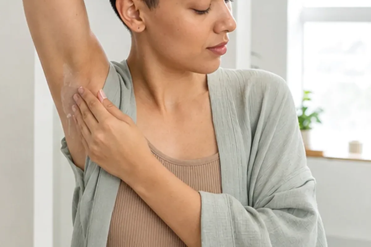 Authentische Beauty-Routine passend zum Thema Sugaring-Paste für langanhaltende Glätte
