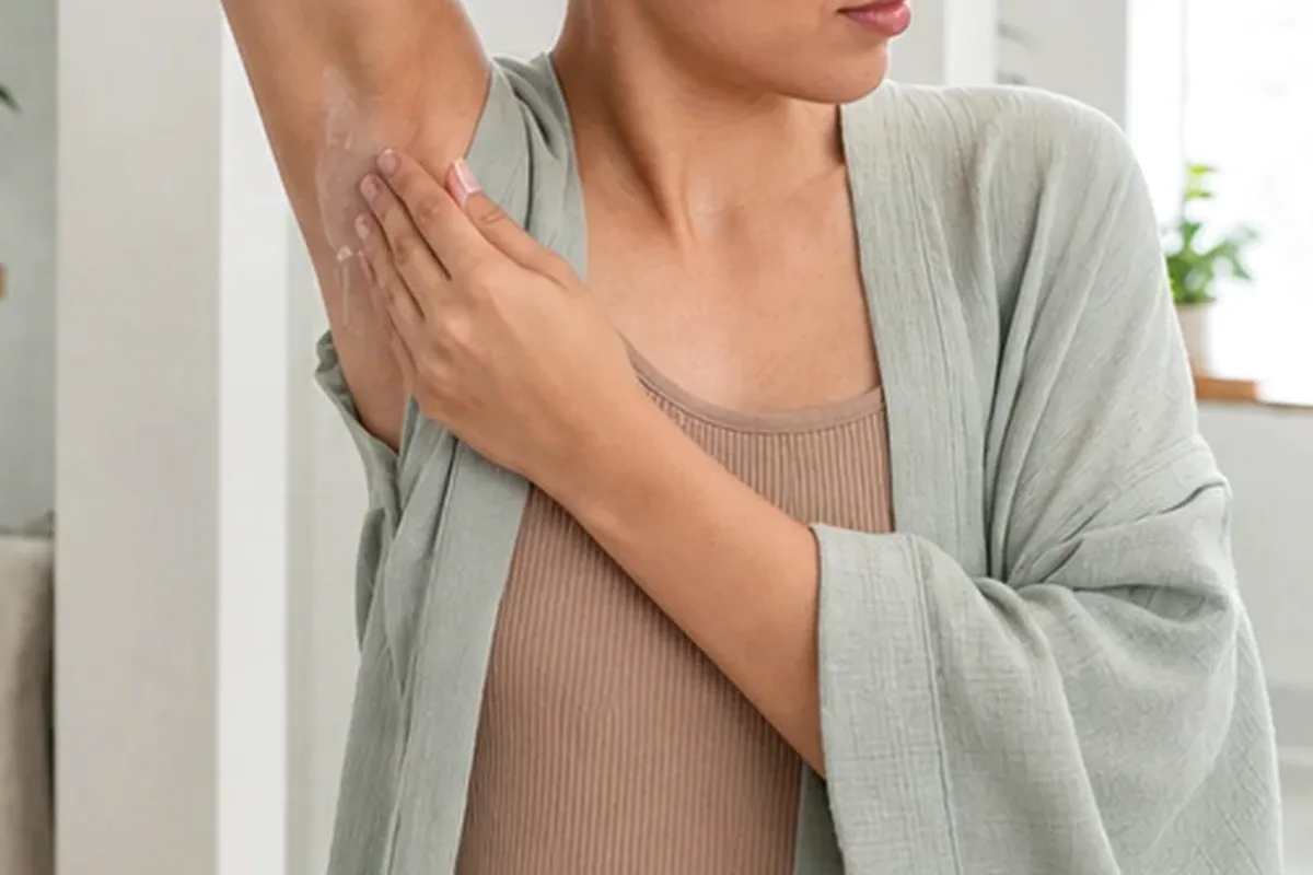 Hochwertige Beauty-Inszenierung zu Auswahlkriterien für Rasieröl für langanhaltende Glätte