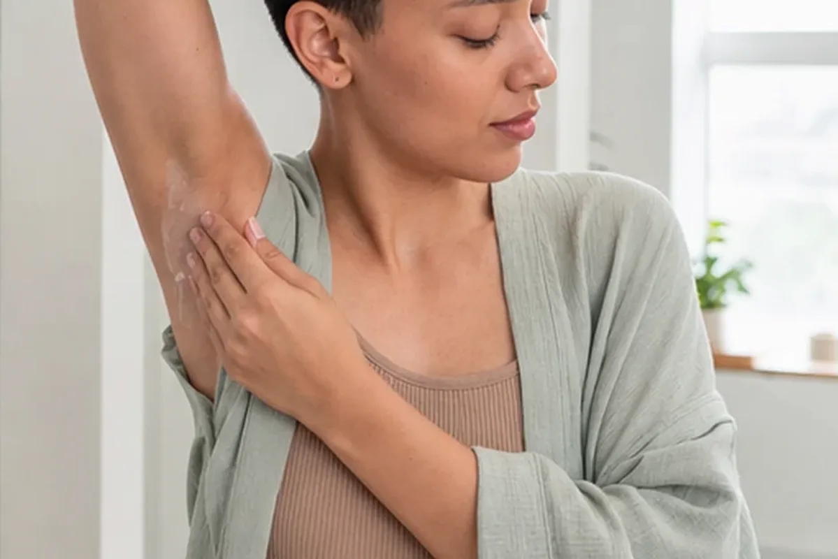 Hochwertige Beauty-Inszenierung zu Auswahlkriterien für Body-Trimmer für die Bikinizone