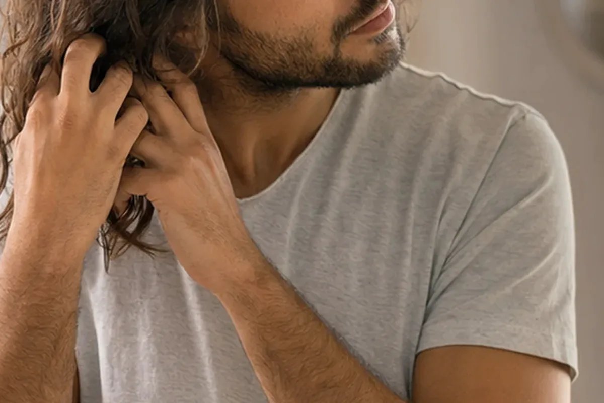 Hochwertige Beauty-Inszenierung zu Auswahlkriterien für Mildes Shampoo für feines Haar