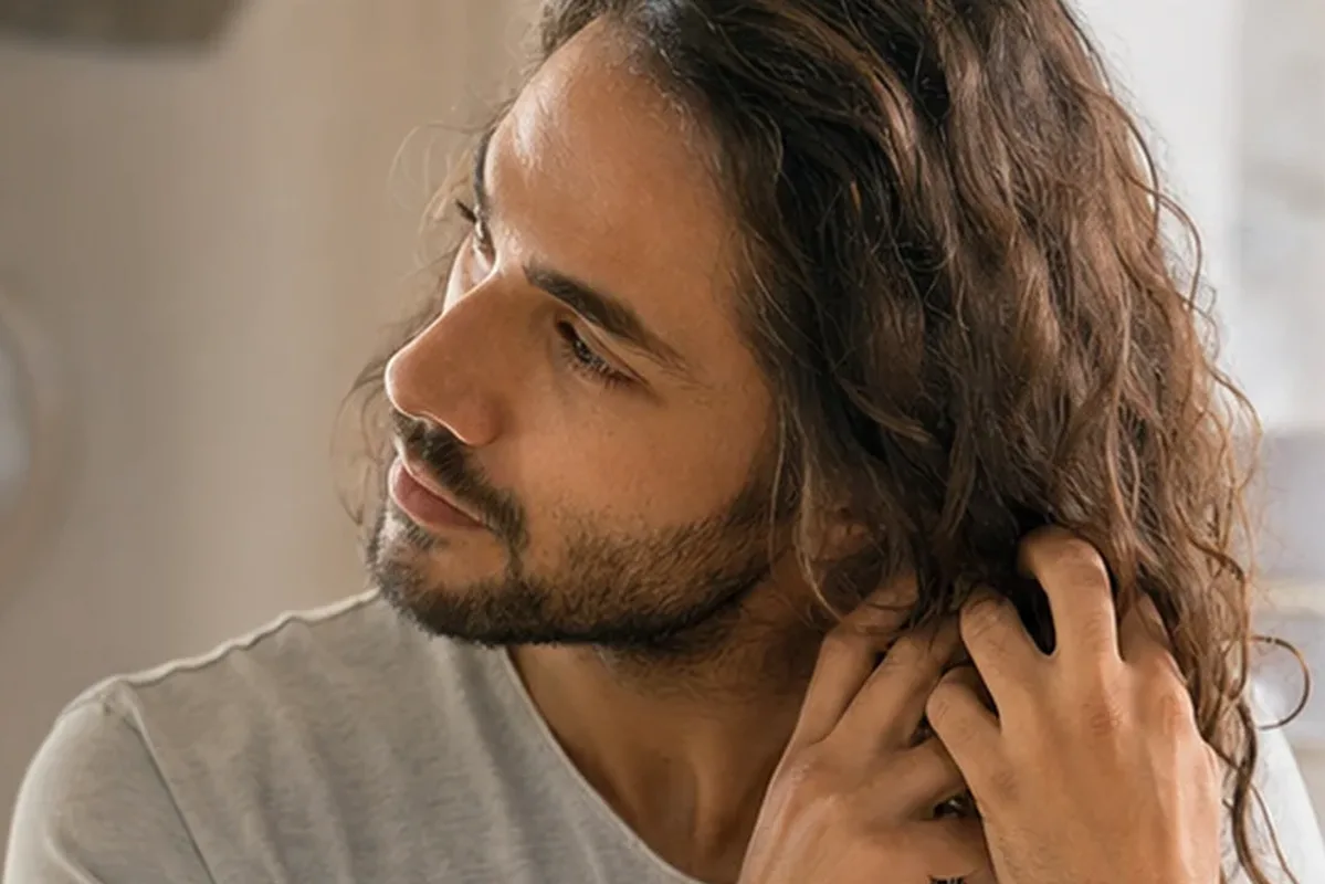 Redaktionelle Detailaufnahme zur Orientierung bei Mildes Shampoo für empfindliche Kopfhaut