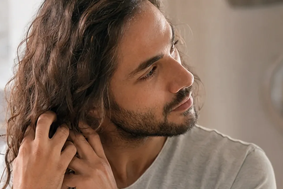 Emotionaler und authentischer Anwendungsmoment rund um Conditioner bei Haarbruch