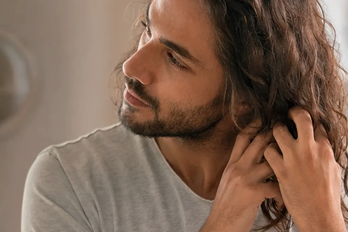 Authentische Beauty-Routine passend zum Thema Conditioner bei Haarbruch