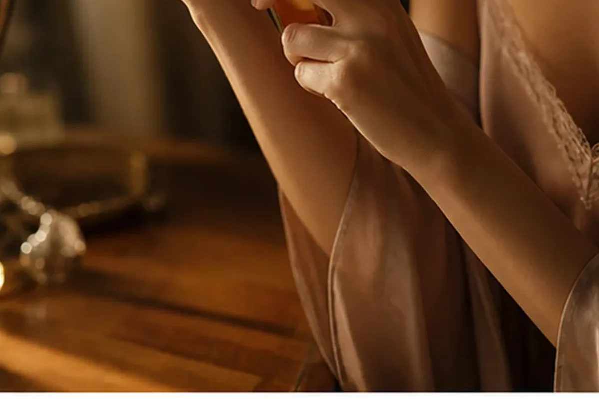 Redaktioneller Beauty-Moment zur Ausgangslage bei Zitrischer Duft für einen eleganten Stil