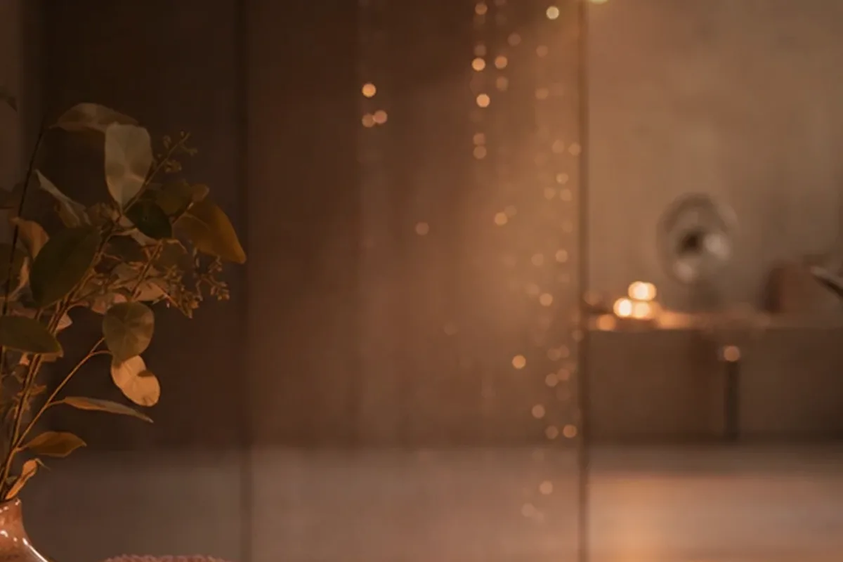 Authentische Beauty-Routine passend zum Thema After-Sun-Pflege für beanspruchte Hände
