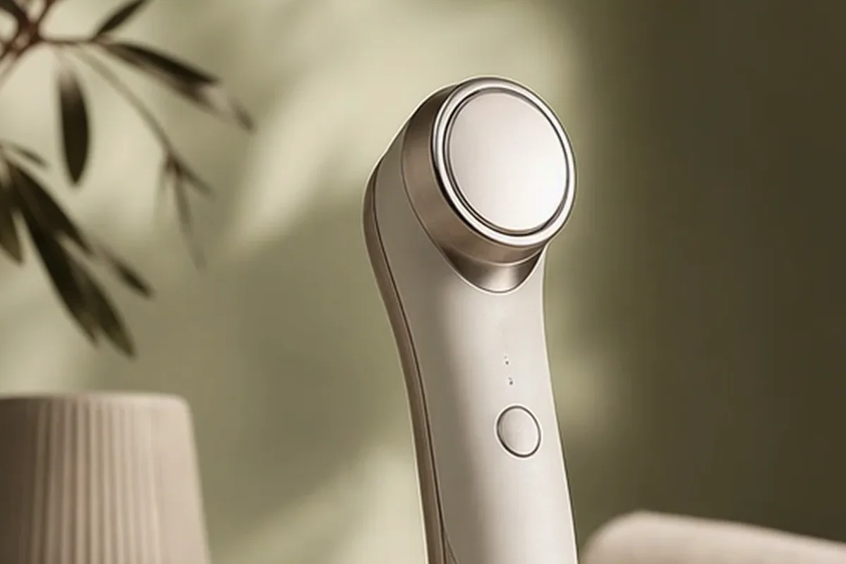 Hochwertige Beauty-Inszenierung zu Auswahlkriterien für IPL-Gerät für eine schnelle Anwendung