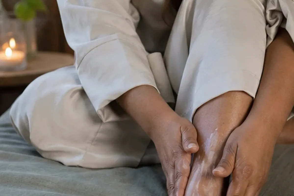 Redaktionelle Detailaufnahme zur Orientierung bei Körperöl bei Keratosis pilaris