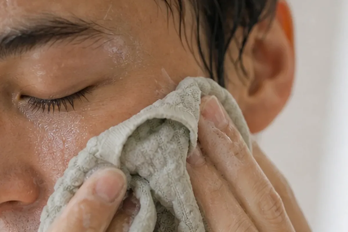 Authentische Beauty-Routine passend zum Thema Gesichtswasser für empfindliche Haut