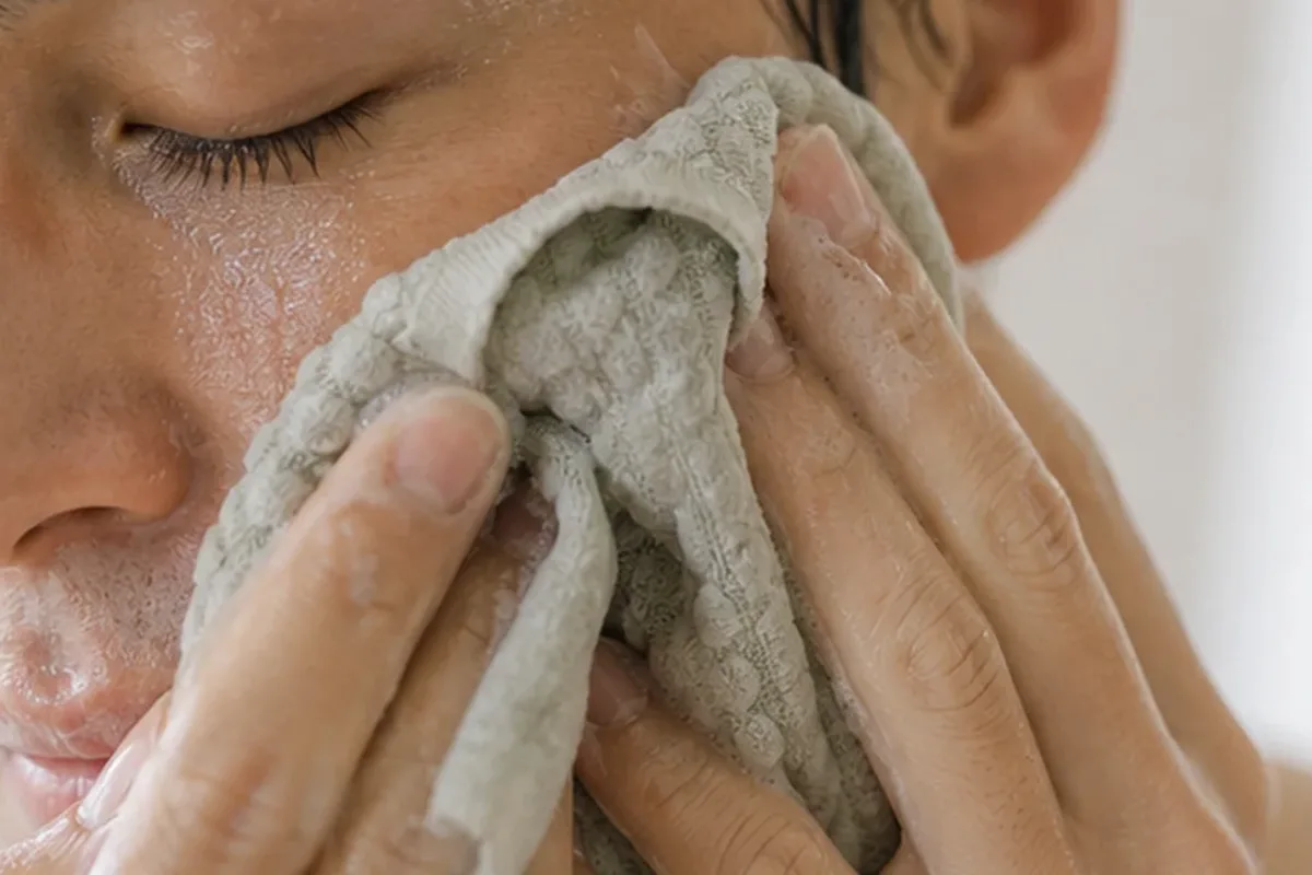 Redaktioneller Beauty-Moment zur Ausgangslage bei Ionen-Haartrockner bei wenig Zeit