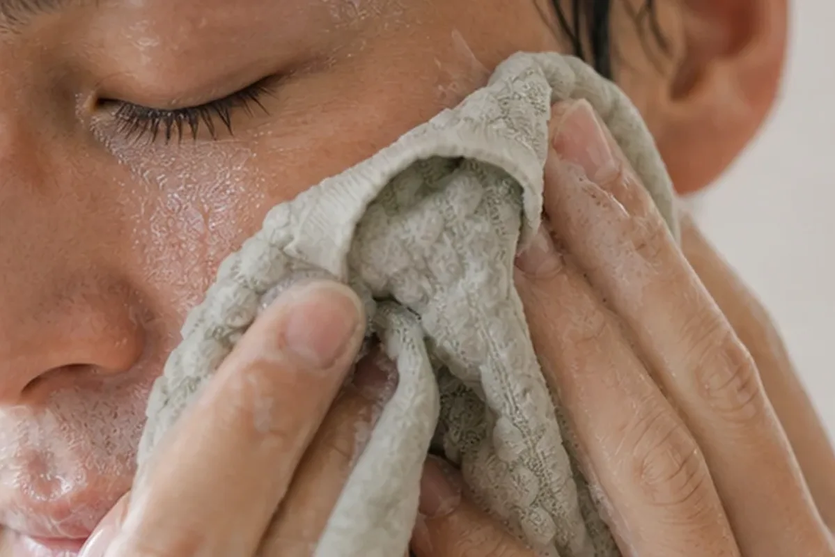 Authentische Beauty-Routine passend zum Thema Munddusche bei wenig Zeit