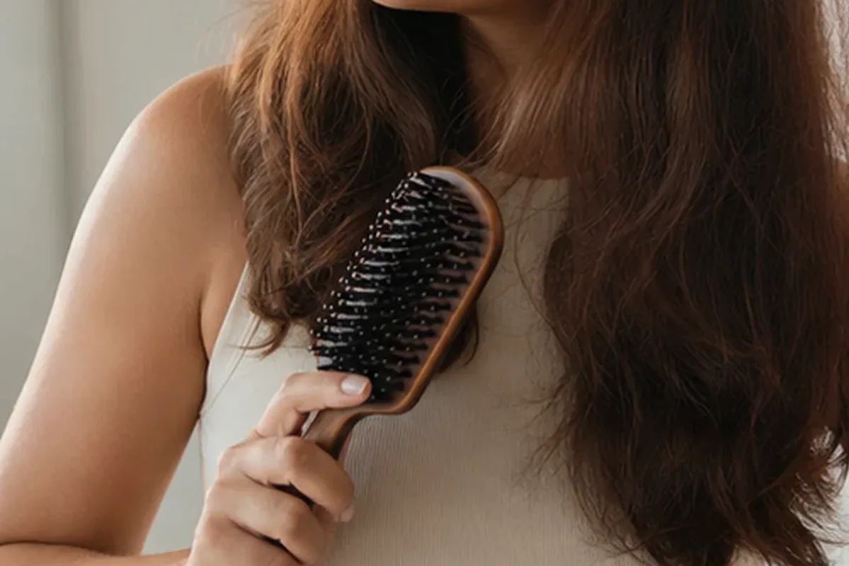 Authentische Beauty-Routine passend zum Thema Haaröl bei Frizz