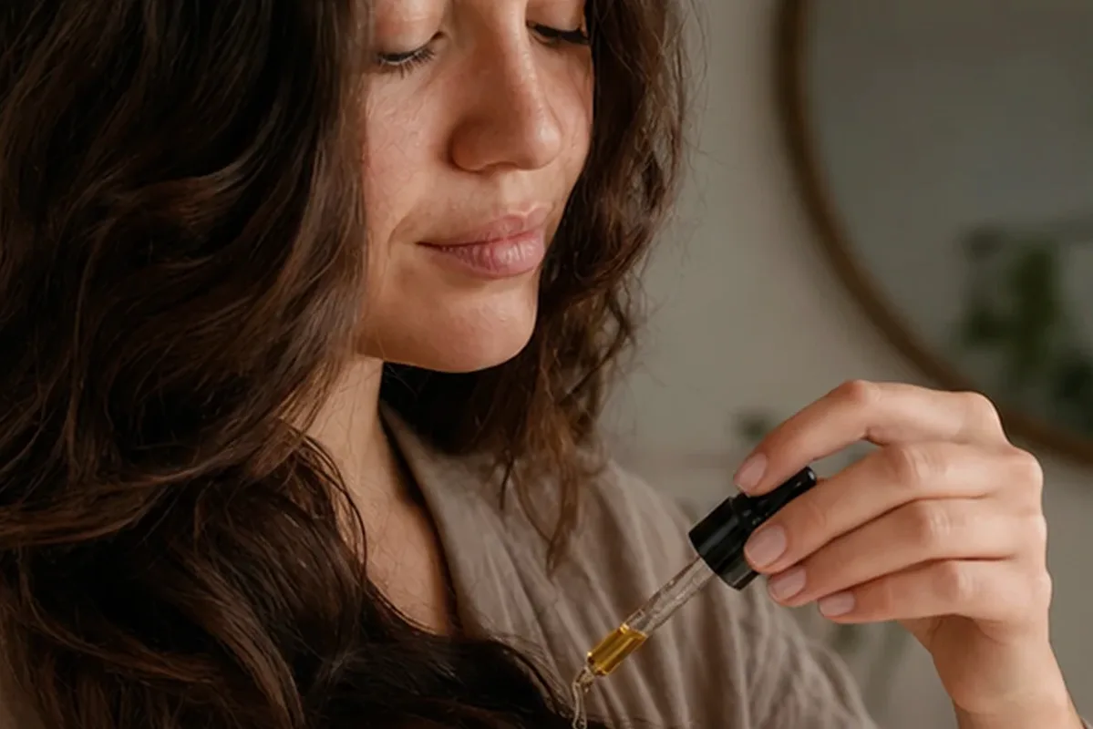 Authentische Beauty-Routine passend zum Thema Haaröl bei Haarbruch