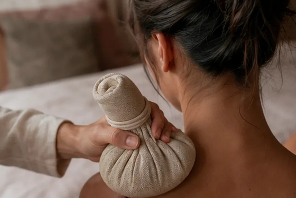 Hochwertige Beauty-Inszenierung zu Auswahlkriterien für After-Sun-Pflege für raue Haut