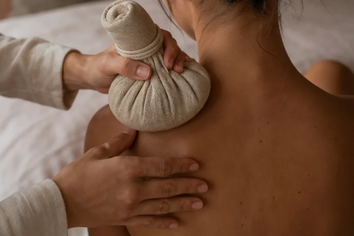 Hochwertige Beauty-Inszenierung zu Auswahlkriterien für Trockenshampoo bei fettigem Ansatz