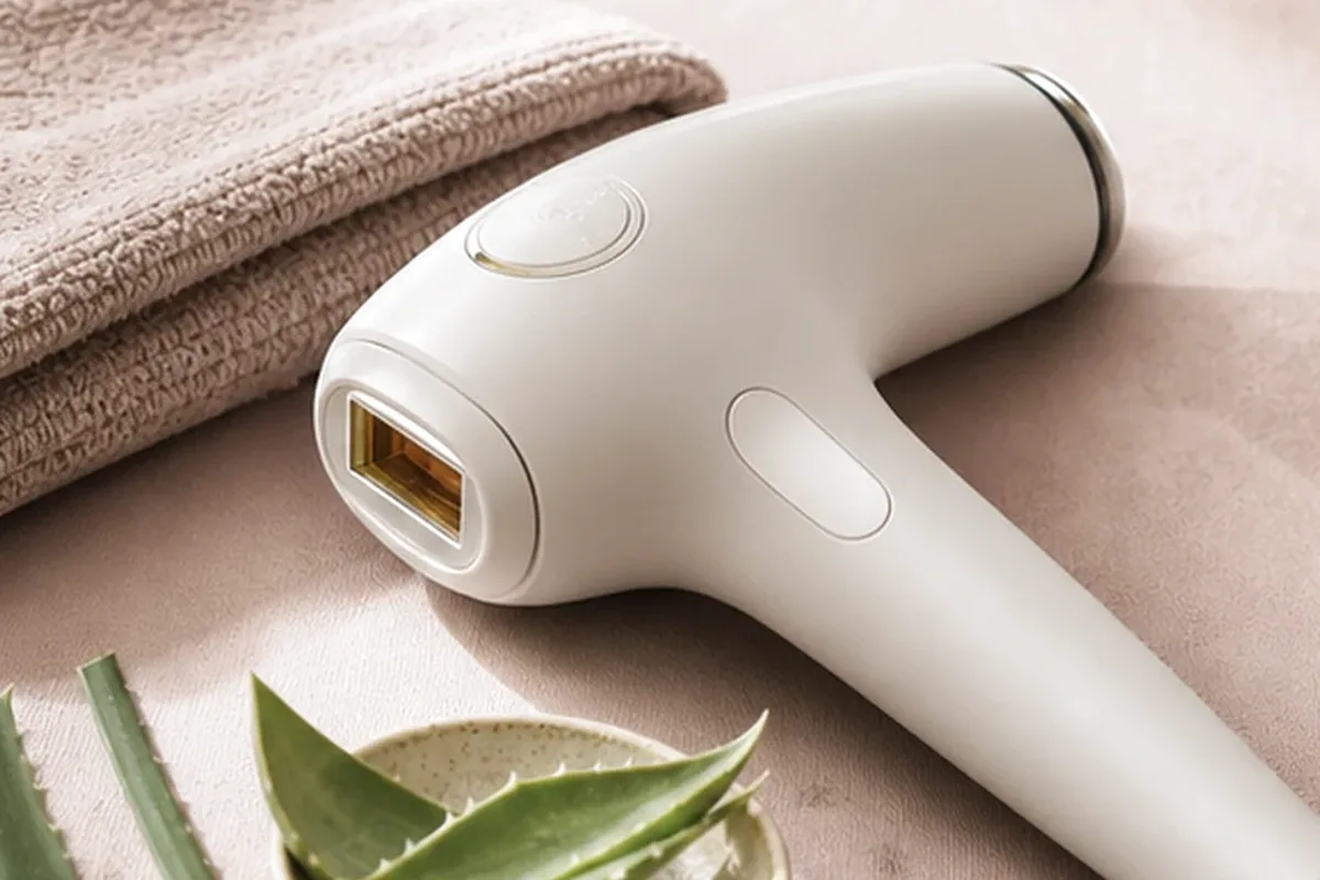 Redaktionelle Detailaufnahme zur Orientierung bei Elektrorasierer für dunkle Haare
