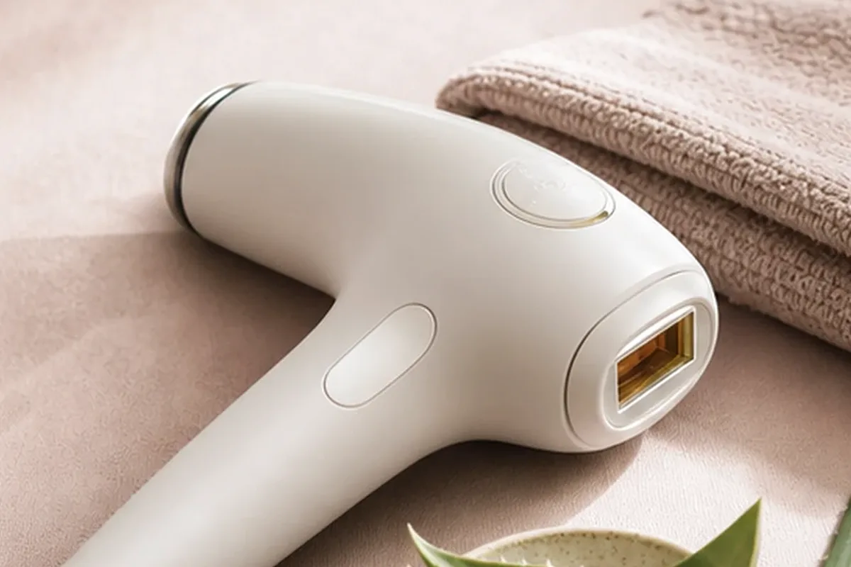 Hochwertige Beauty-Inszenierung zu Auswahlkriterien für Lockenstab für lockiges Haar