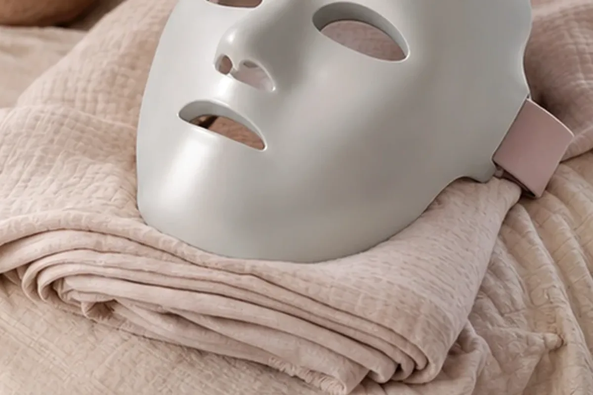 Hochwertige Beauty-Inszenierung zu Auswahlkriterien für Porenreiniger bei wenig Zeit