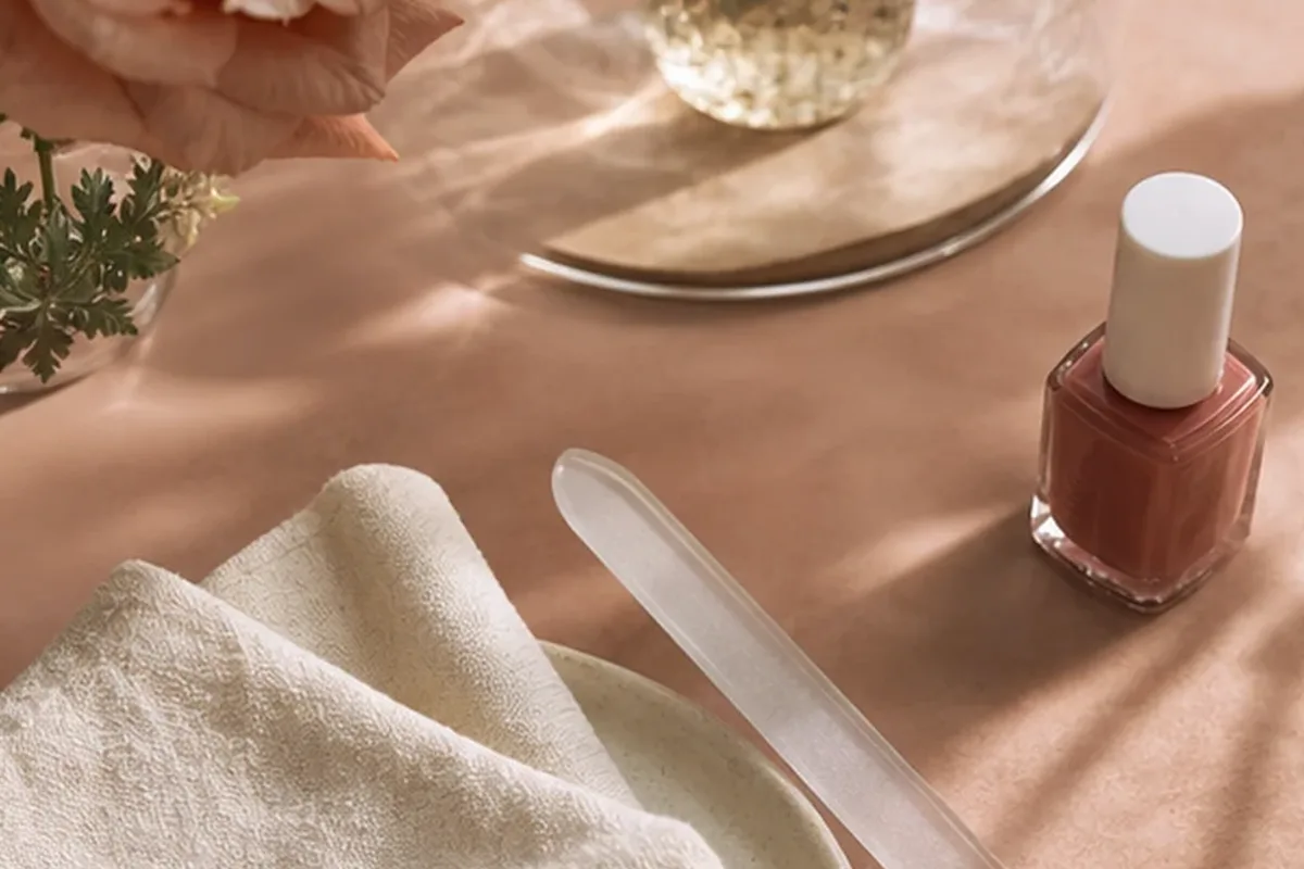 Hochwertige Beauty-Inszenierung zu Auswahlkriterien für Puder für reife Haut
