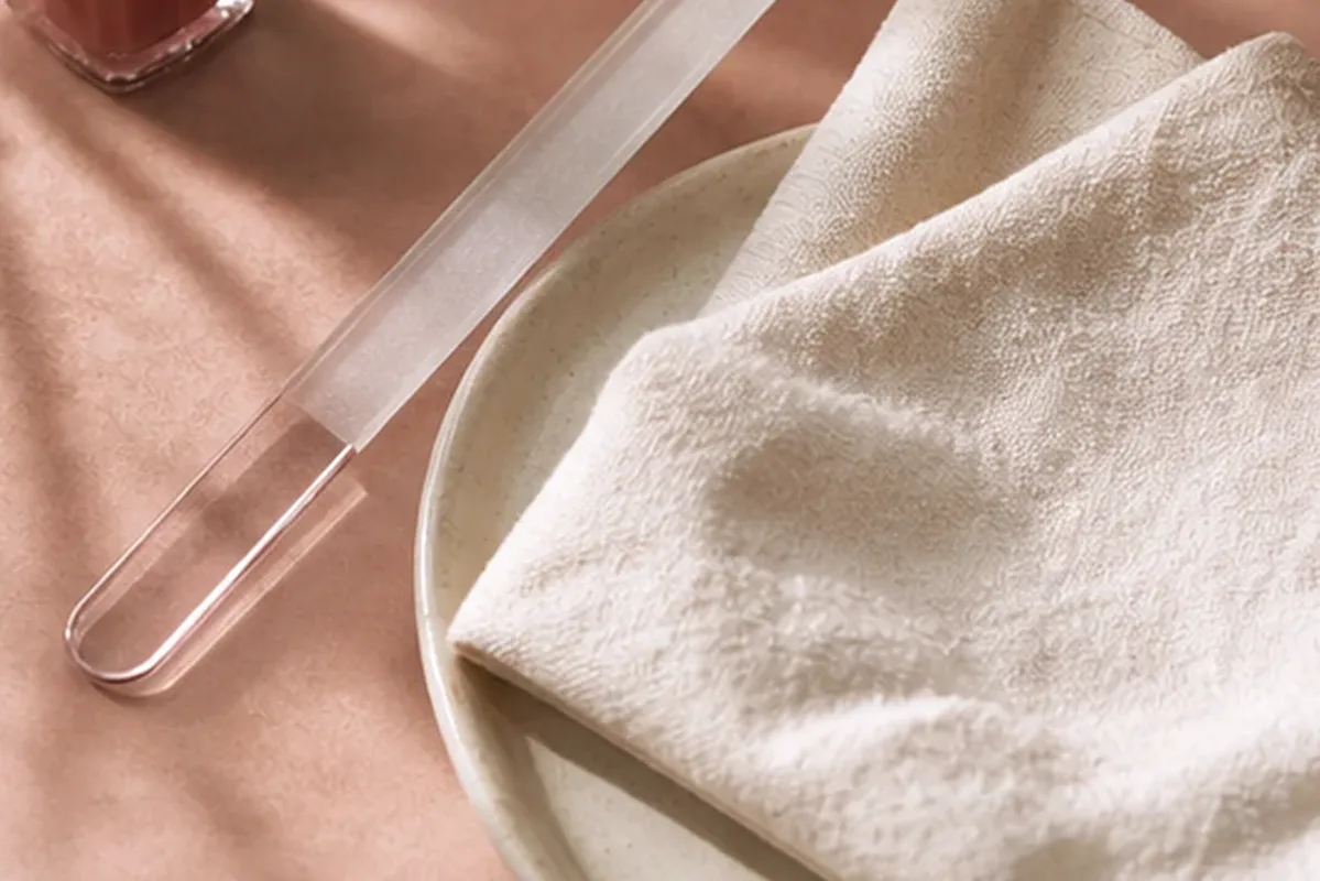 Hochwertige Beauty-Inszenierung zu Auswahlkriterien für Skin Tint bei großen Poren
