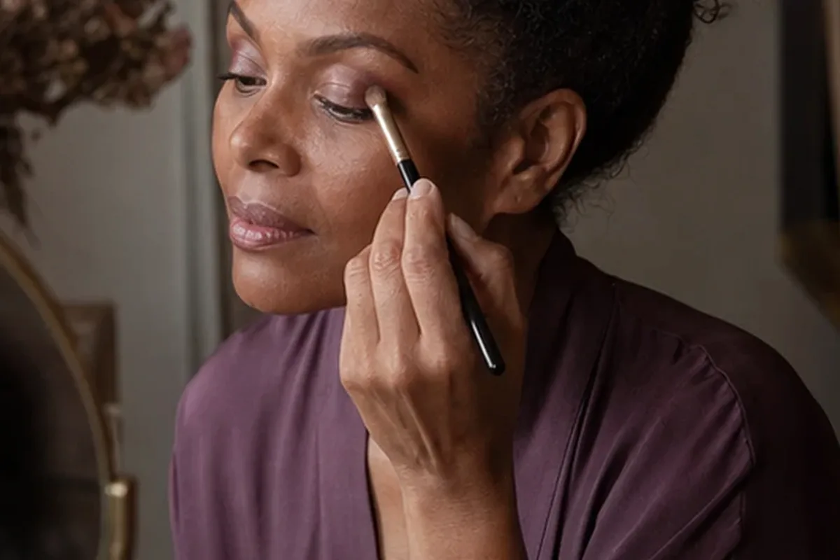 Redaktioneller Beauty-Moment zur Ausgangslage bei Rouge bei Rötungen