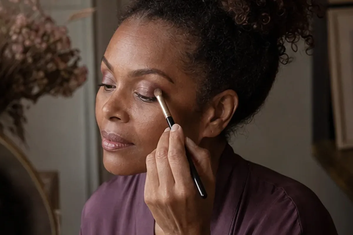 Hochwertige Beauty-Inszenierung zu Auswahlkriterien für Foundation für empfindliche Haut