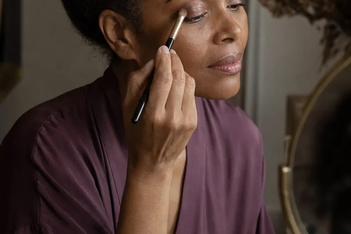Authentische Beauty-Routine passend zum Thema Mascara für empfindliche Haut