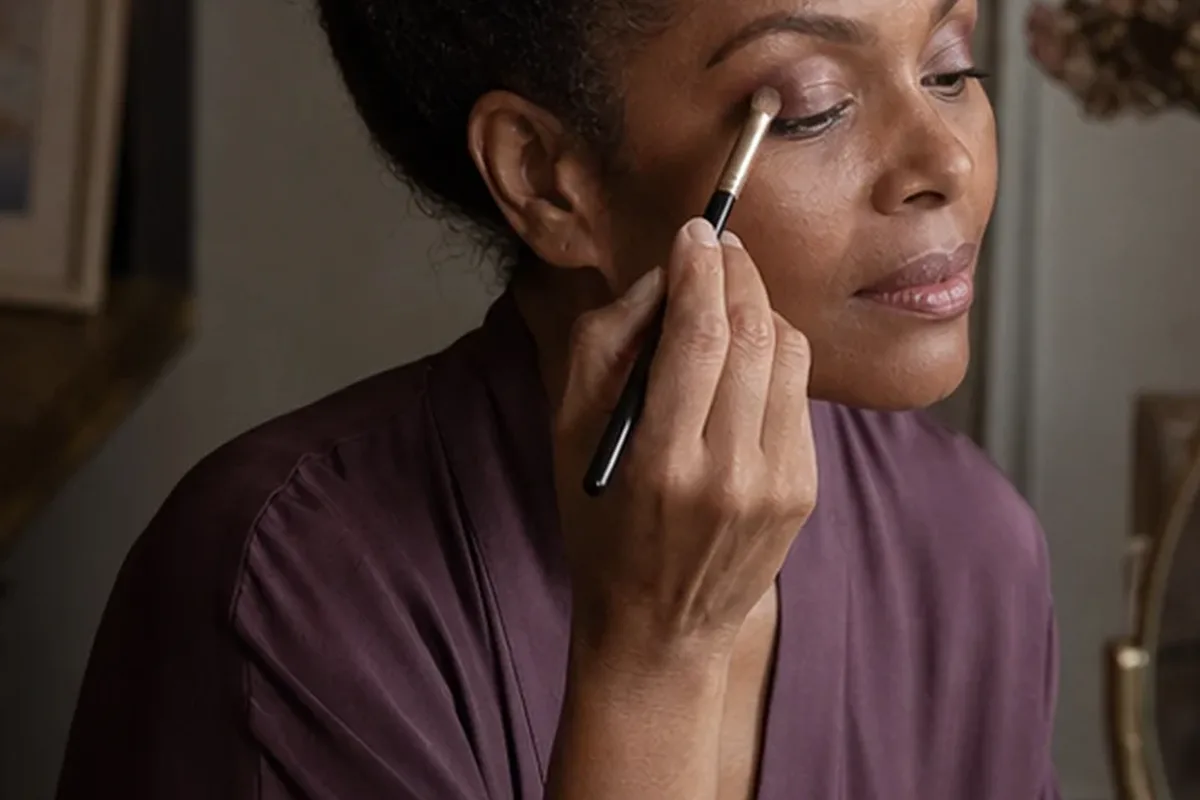 Authentische Beauty-Routine passend zum Thema Skin Tint für einen natürlichen Look