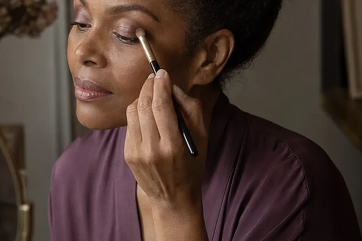 Authentische Beauty-Routine passend zum Thema Primer bei Rötungen
