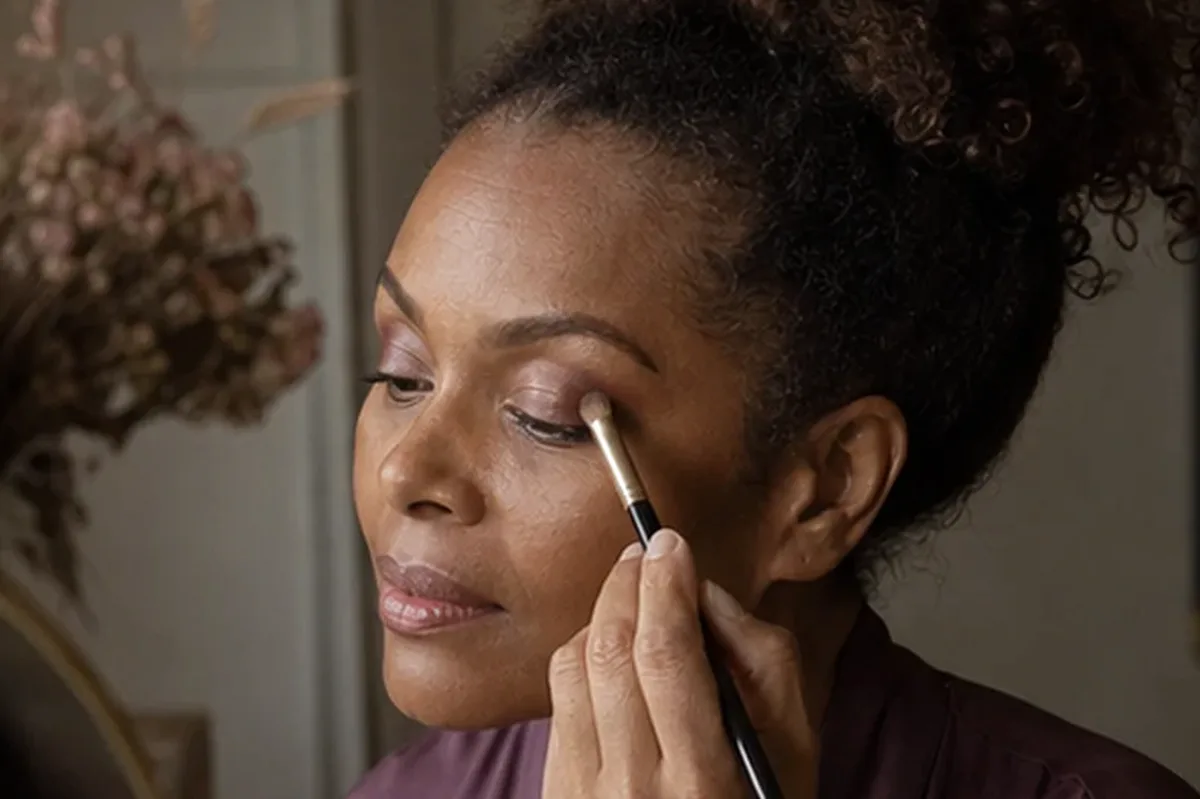 Hochwertige Beauty-Inszenierung zu Auswahlkriterien für Lippenstift für trockene Haut