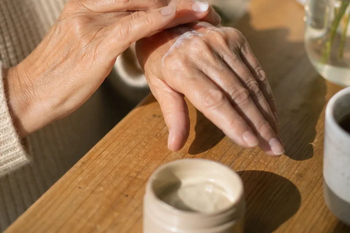 Redaktioneller Beauty-Moment zur Ausgangslage bei Body Butter für beanspruchte Hände