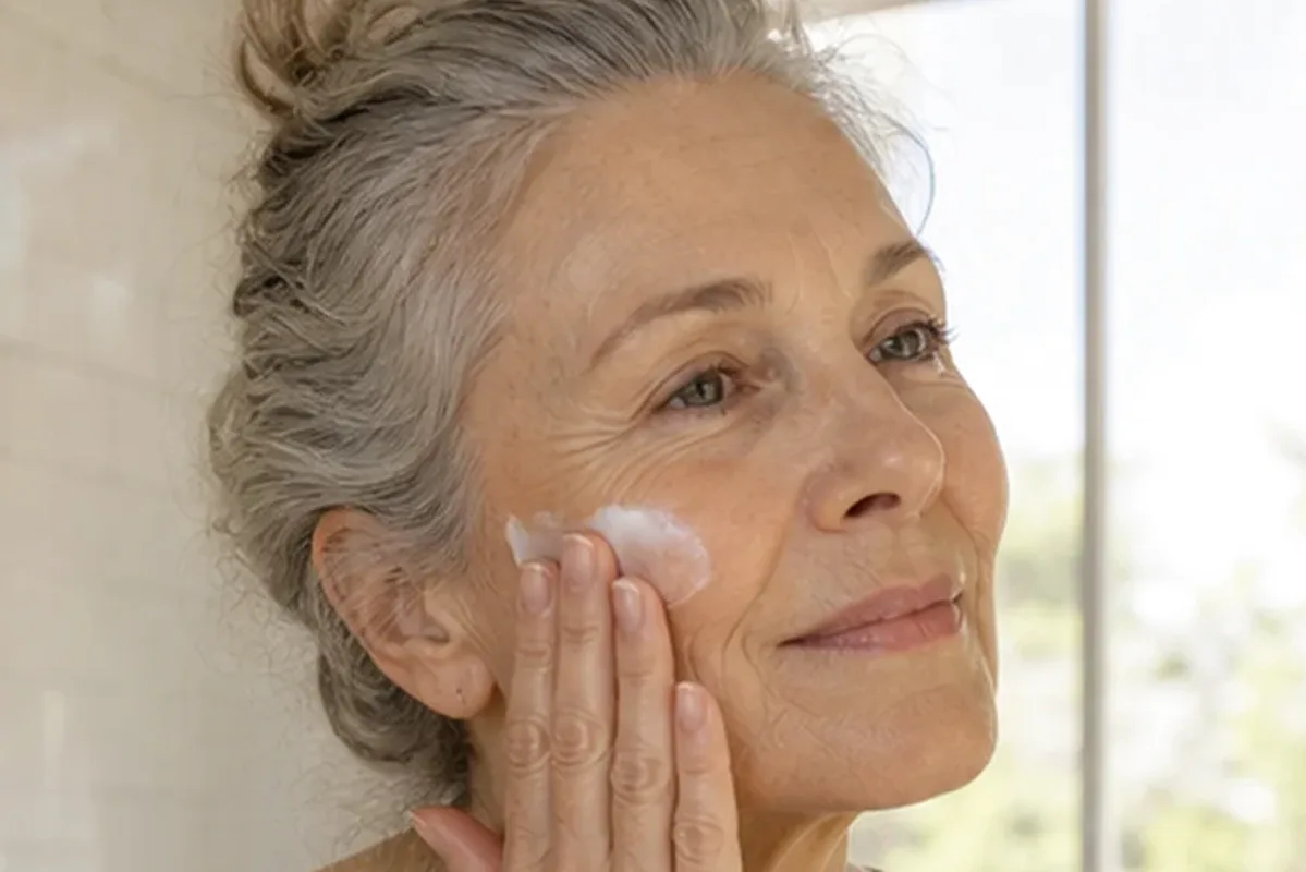 Redaktioneller Beauty-Moment zur Ausgangslage bei Sonnenschutz bei ersten Fältchen