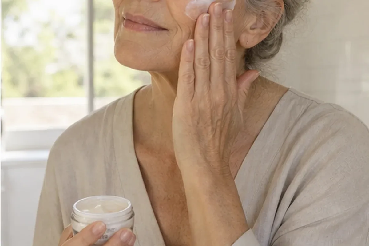 Redaktioneller Beauty-Moment zur Ausgangslage bei Vitamin-C-Serum für empfindliche Haut