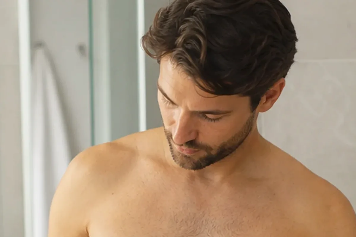 Authentischer Wohlfühlmoment passend zum Beauty-Thema Epilierer für eine schnelle Anwendung