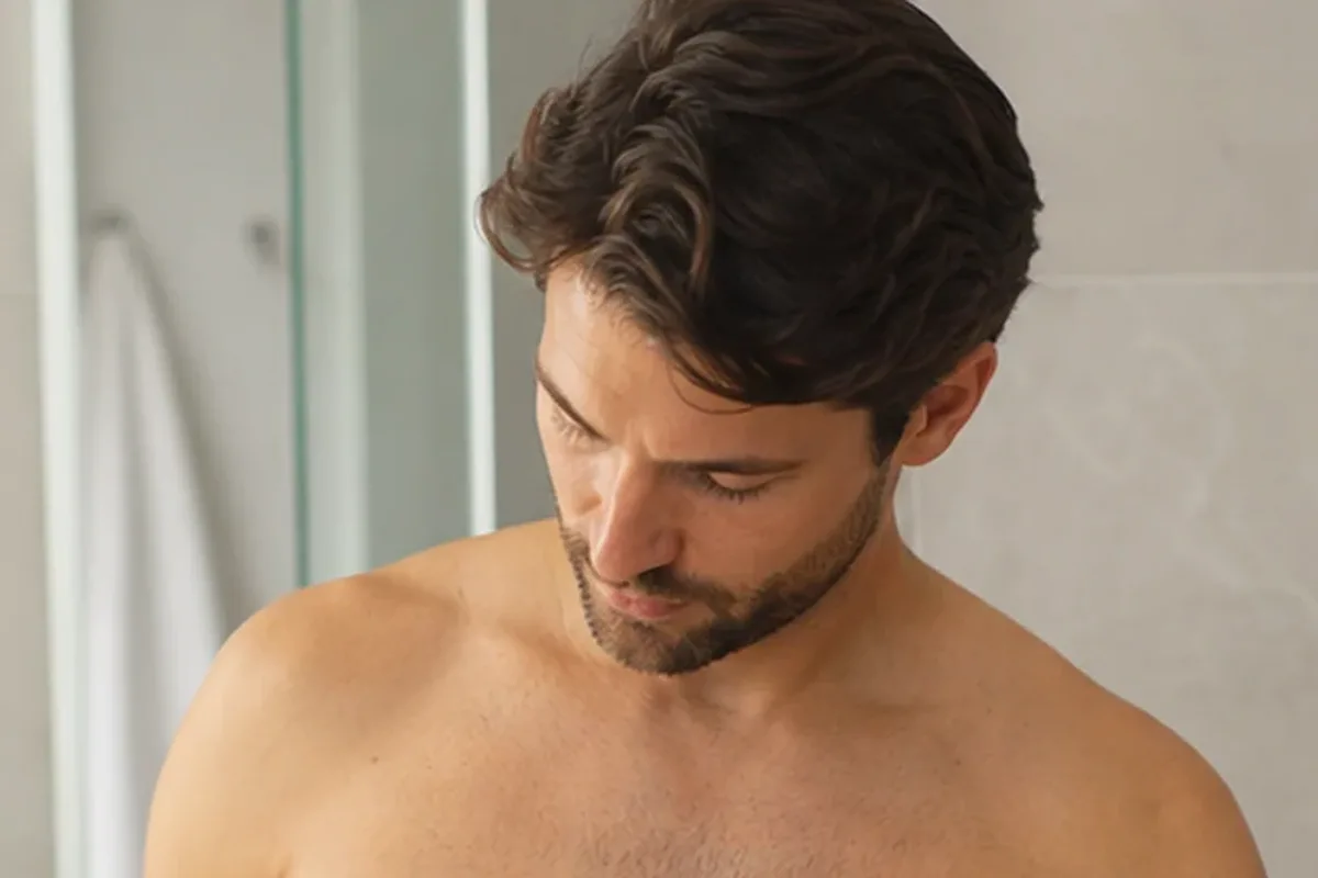 Authentische Beauty-Routine passend zum Thema Nassrasierer für feine Haare