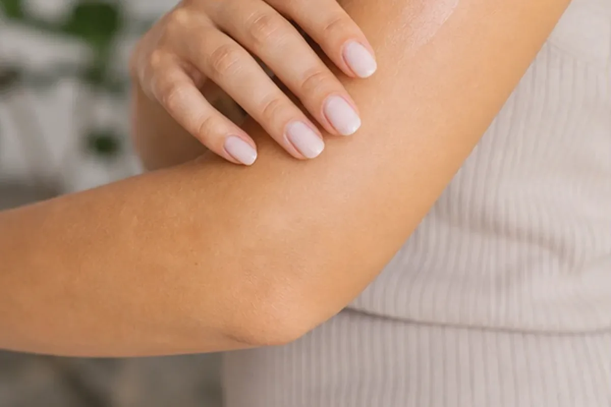 Hochwertige Beauty-Inszenierung zu Auswahlkriterien für Körperpeeling für beanspruchte Hände