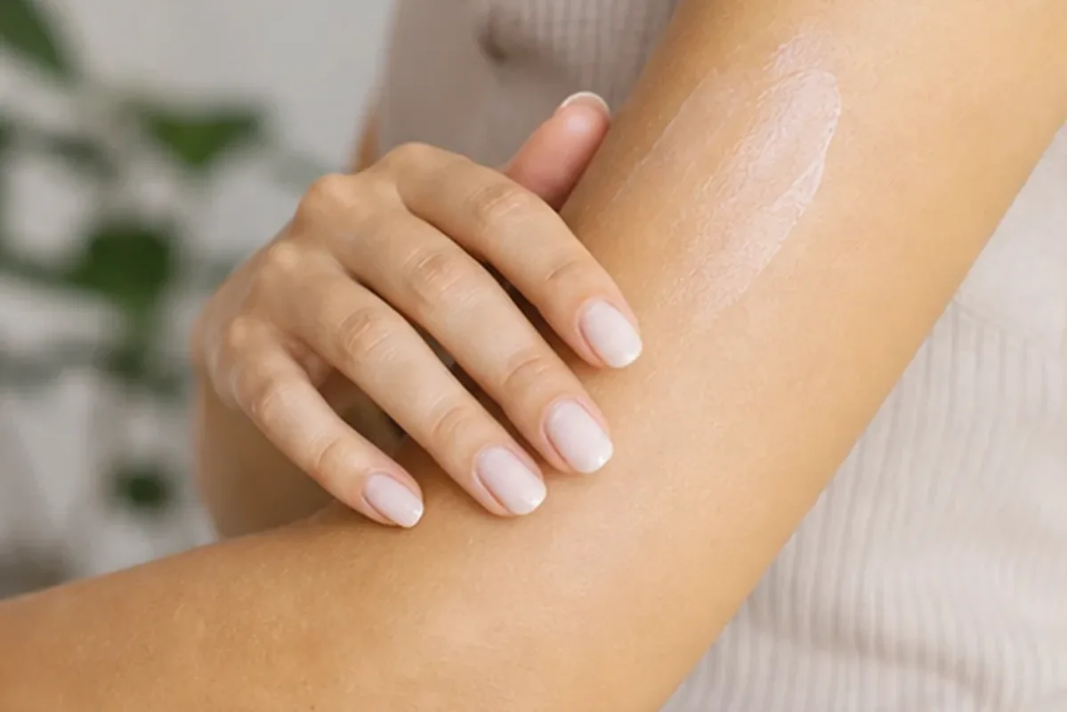 Authentischer Wohlfühlmoment passend zum Beauty-Thema IPL-Gerät für die Bikinizone