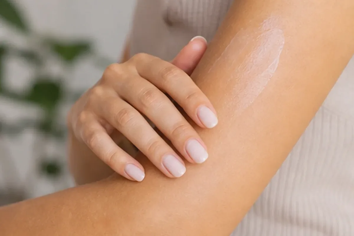 Redaktioneller Beauty-Moment zur Ausgangslage bei Epilierer für langanhaltende Glätte