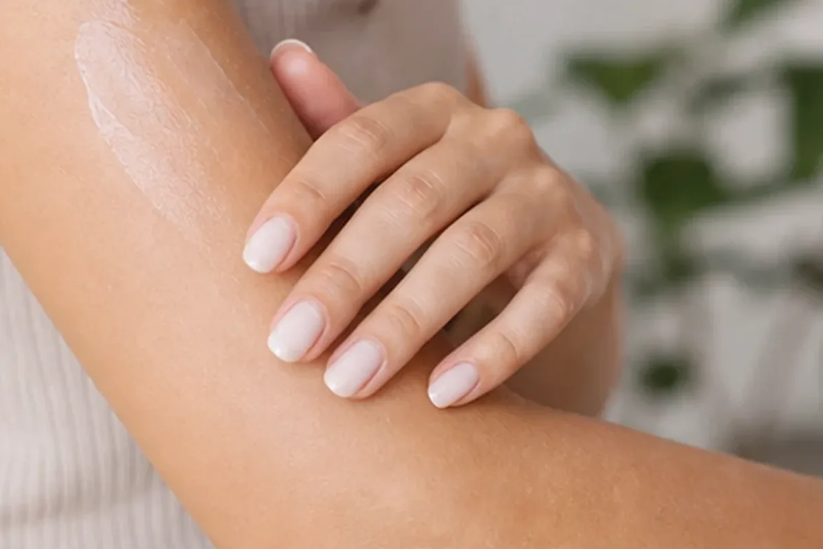 Authentische Beauty-Routine passend zum Thema Bikinizonen-Trimmer für feine Haare