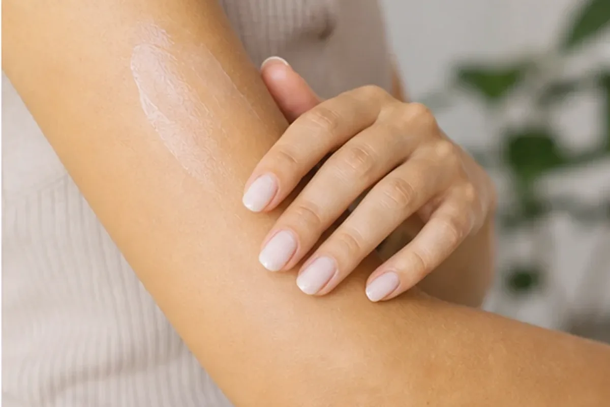 Authentische Beauty-Routine passend zum Thema Rasieröl für empfindliche Haut