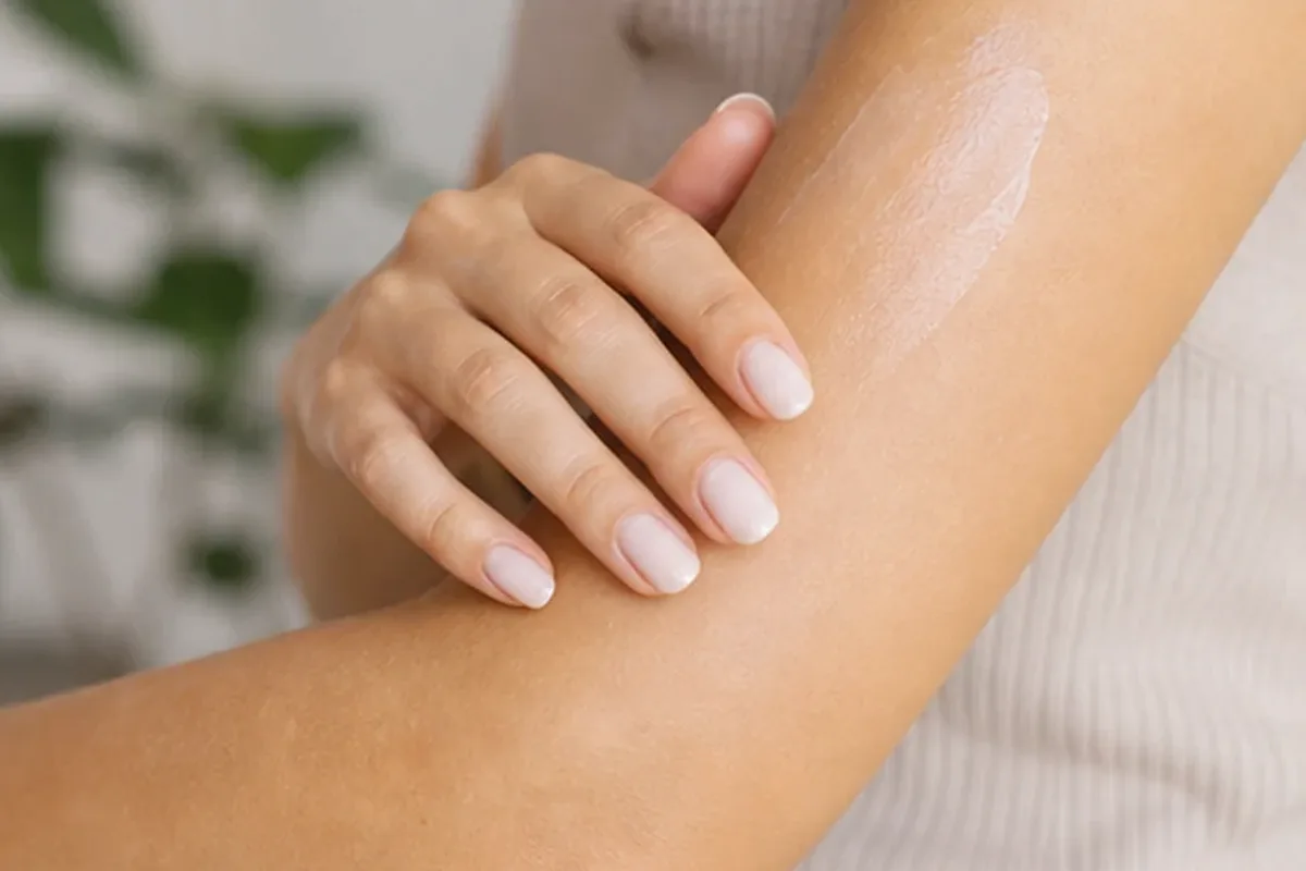 Hochwertige Beauty-Inszenierung zu Auswahlkriterien für Handcreme für beanspruchte Hände