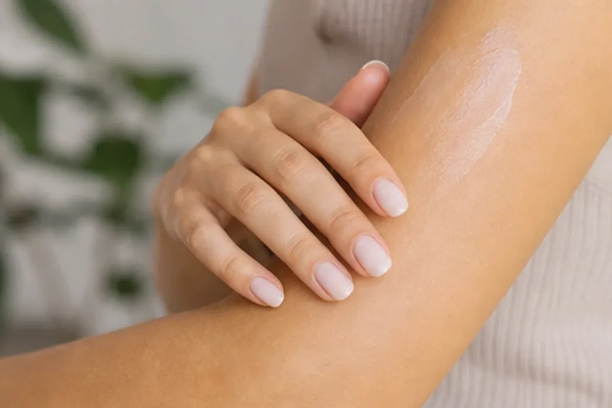 Authentische Beauty-Routine passend zum Thema Rasierhobel bei eingewachsenen Haaren