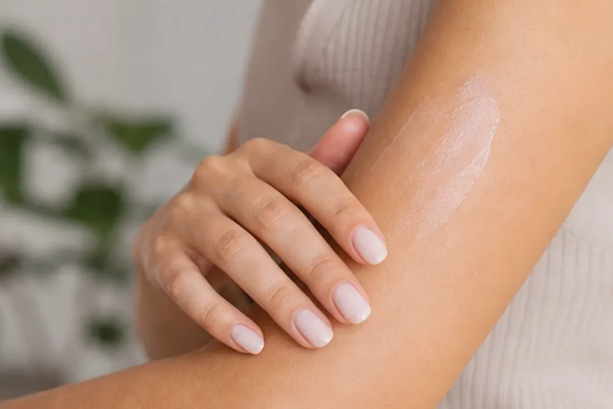 Hochwertige Beauty-Inszenierung zu Auswahlkriterien für Fußcreme für trockene Haut