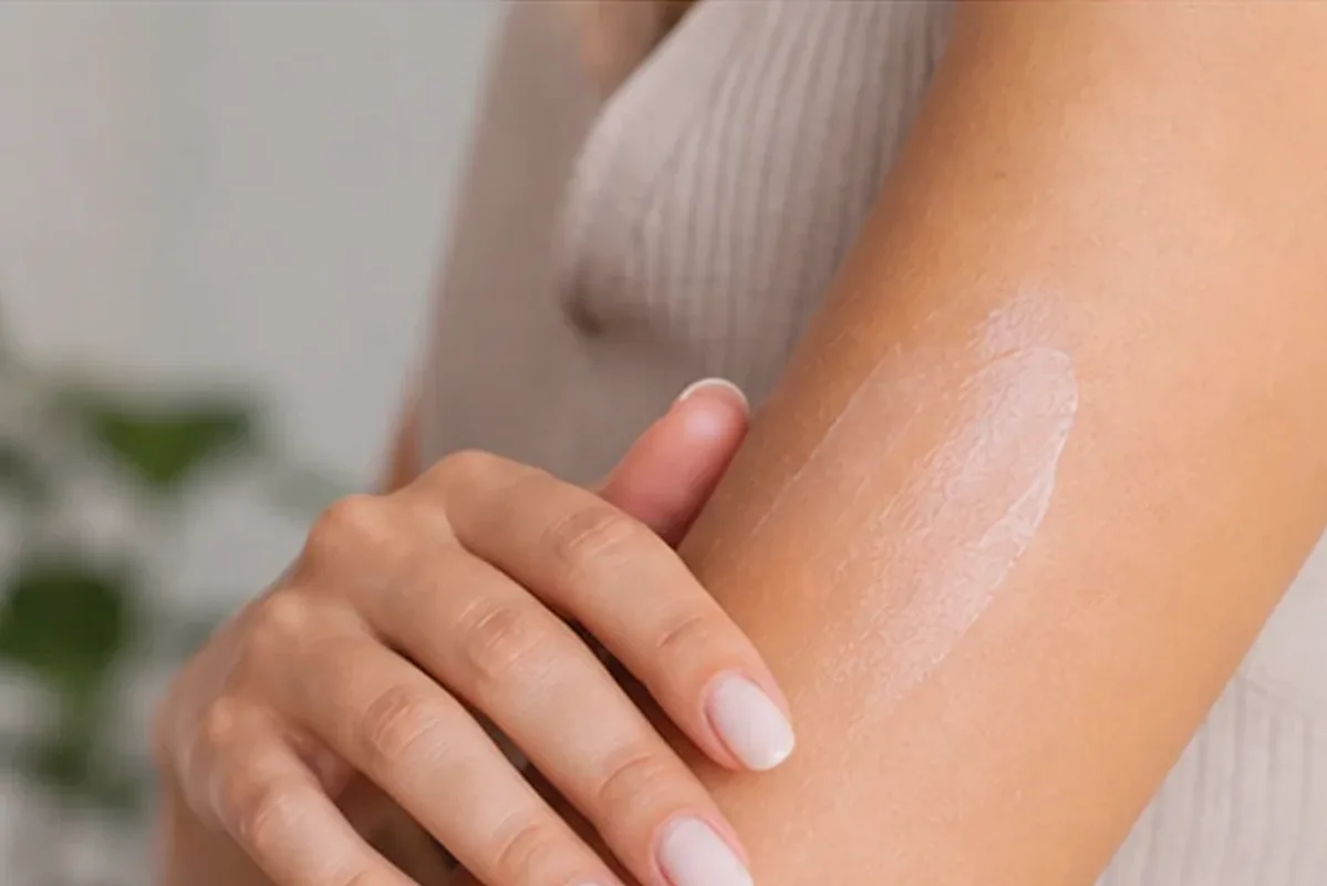 Redaktioneller Beauty-Moment zur Ausgangslage bei Rasierhobel für langanhaltende Glätte