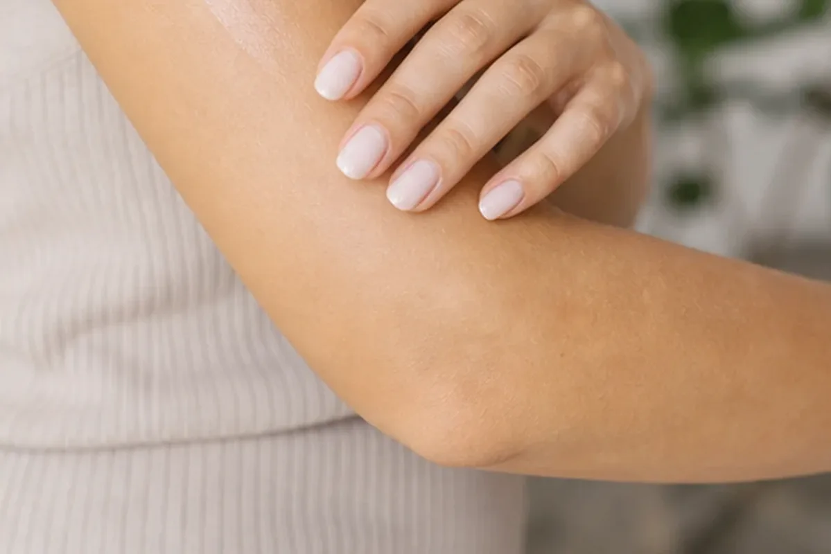 Authentische Beauty-Routine passend zum Thema IPL-Gerät für eine schnelle Anwendung