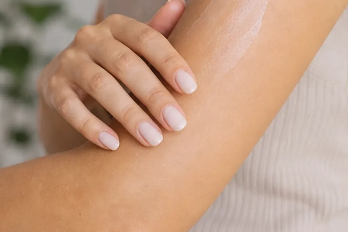 Redaktioneller Beauty-Moment zur Ausgangslage bei Rasieröl für langanhaltende Glätte